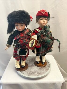 Geppeddo Dolls Of The World Scottish Boy & Girl Porcelain Doll Set 16” Collin
